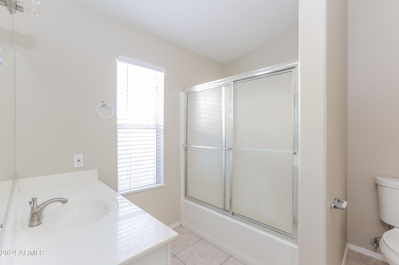 010-photo-master-bathroom-7689761