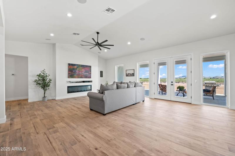 22145 W Harwell Rd Buckeye AZ 85326-77