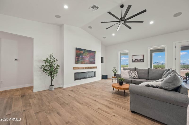 22145 W Harwell Rd Buckeye AZ 85326-81 c