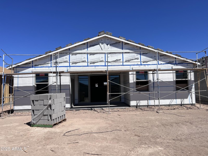 015 Exterior Back