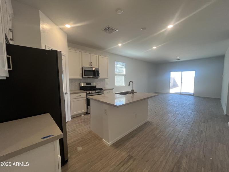 05 - Kitchen