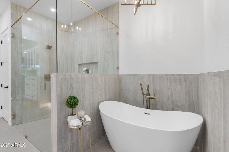 Soaking Tub in Primary Bath