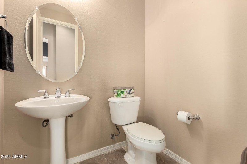 1/2 Bath