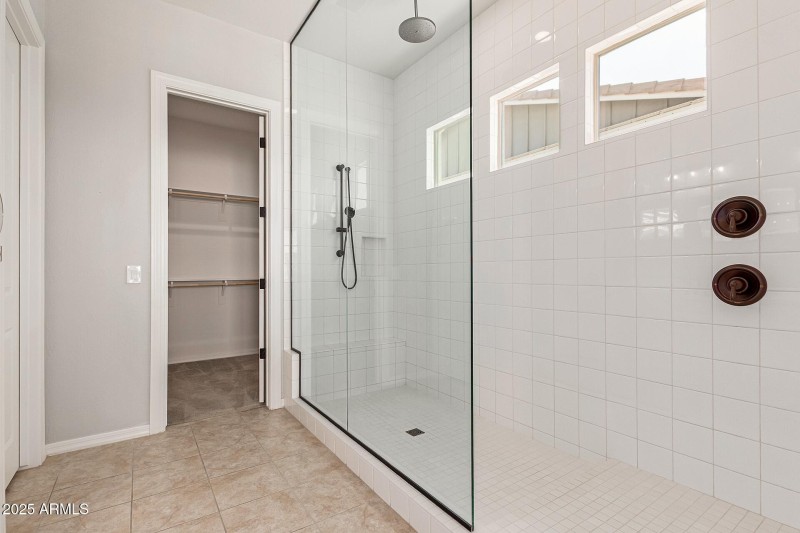 Master-Shower