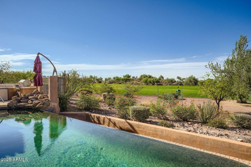 Pool/Golf Views