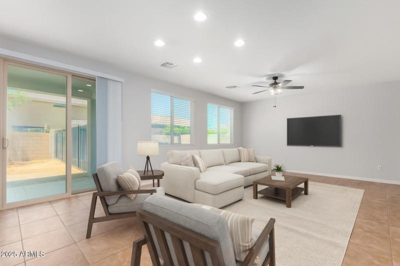 MAIN LIVING ROOM