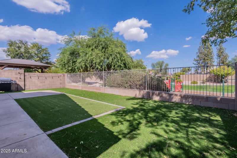 44-web-or-mls-Los Alamos-44