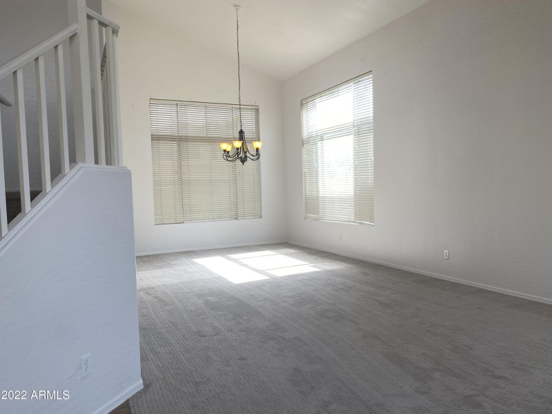 FORMAL LIVING & DINING