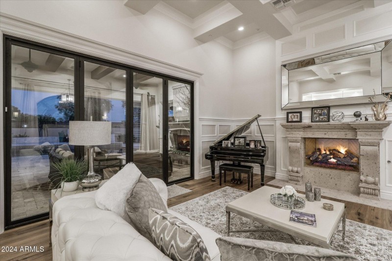 10-Formal Living Area