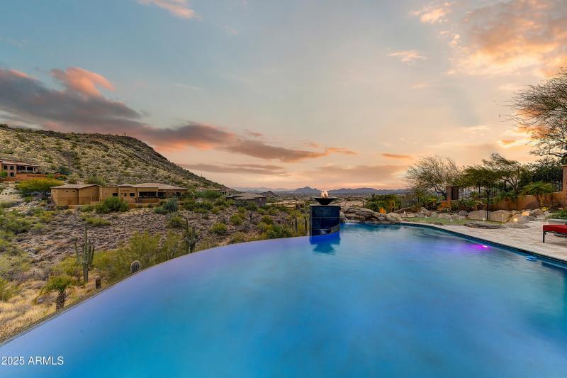 Infinity Pool Meets Desert Horizon