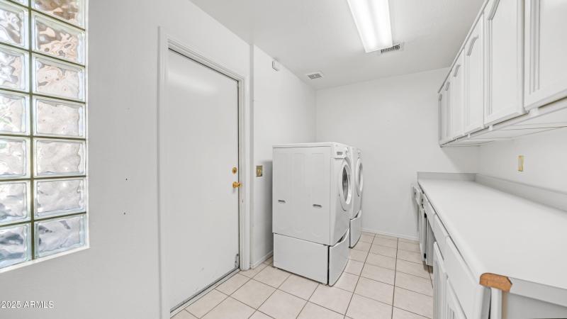 10641 E Coopers Hawk Dr (12)