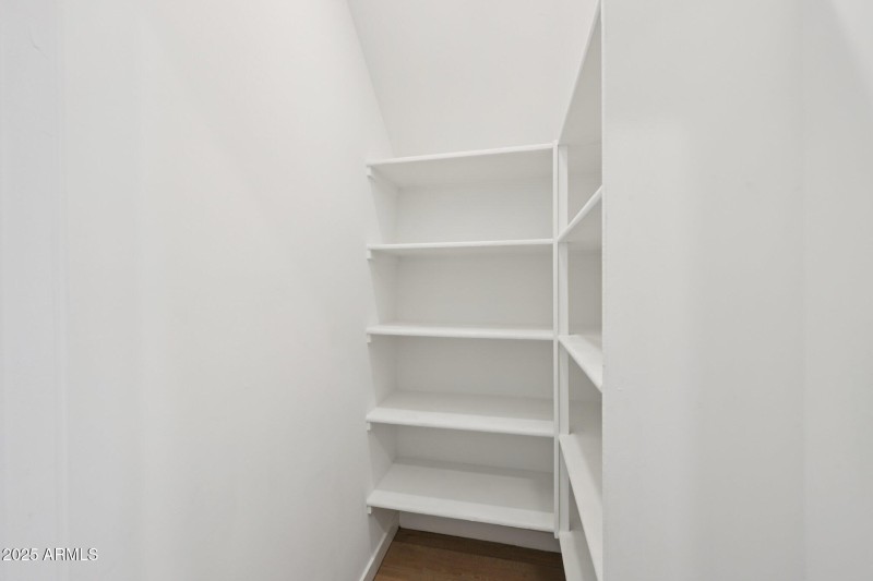 20-web-or-mls-N 74th Ave-S0209-020