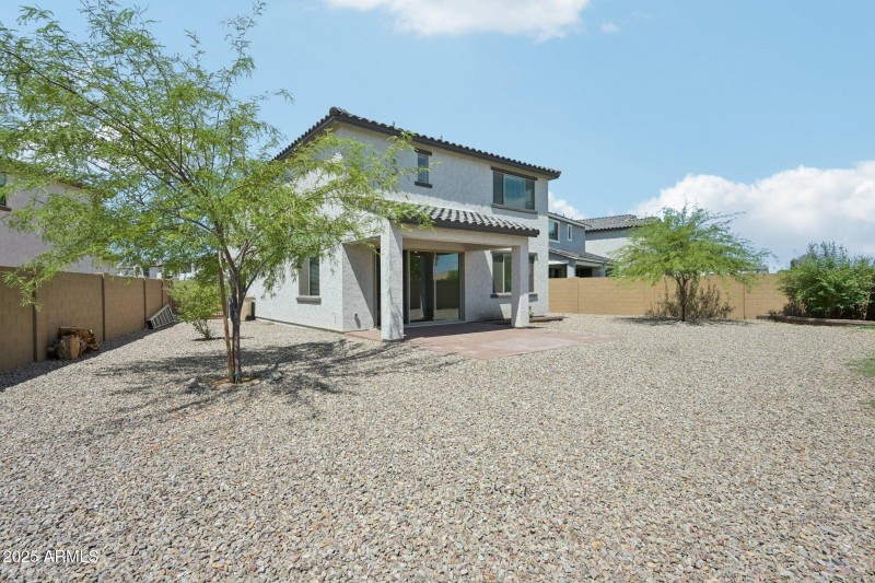 37-web-or-mls-N 74th Ave-S0209-037
