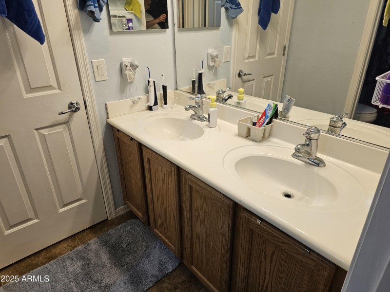 Dual Sinks