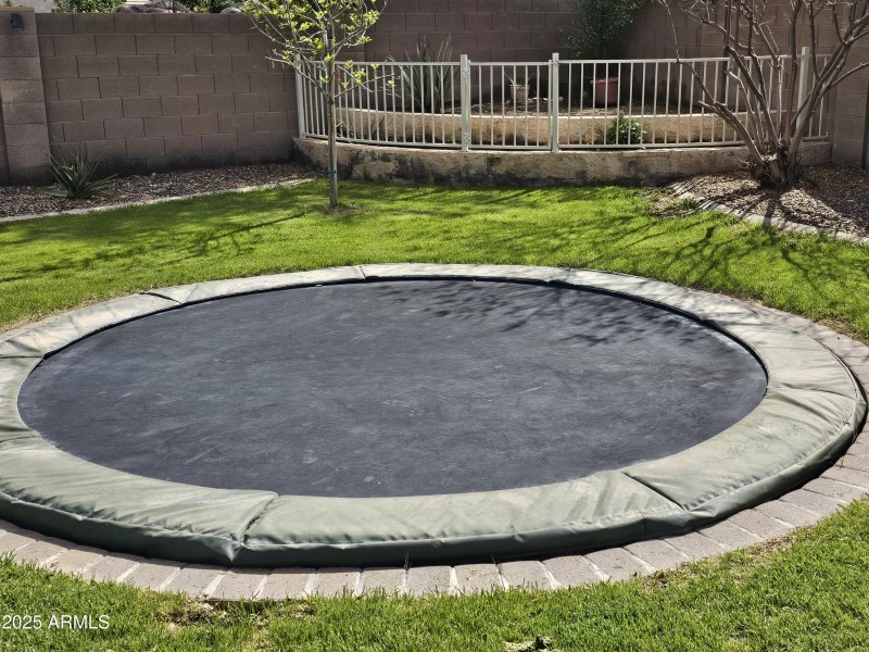 Trampoline