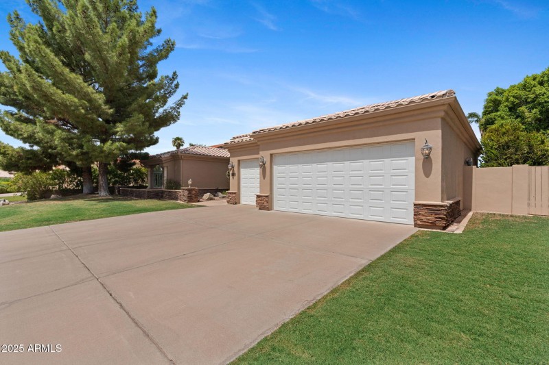 3 Car Garage