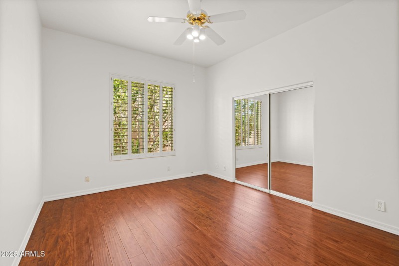 Bedroom 2/Office