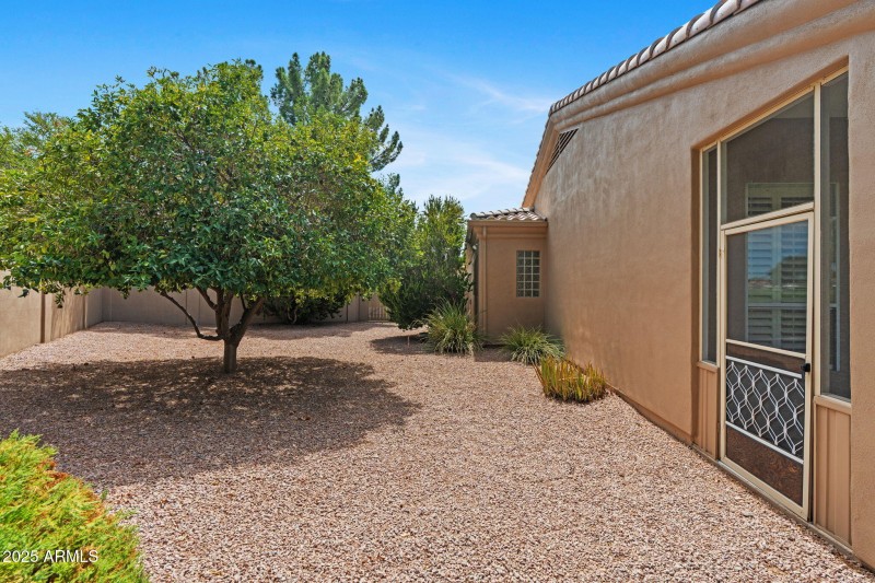 Large Side Yard
