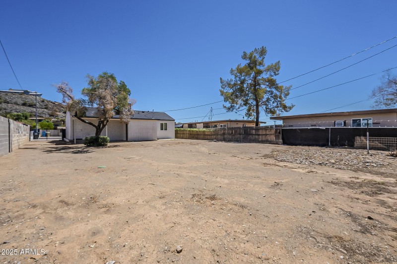 24-web-or-mls-10th Ave-24