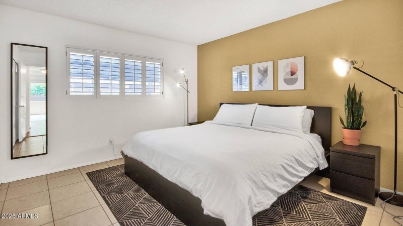 primary-bedroom