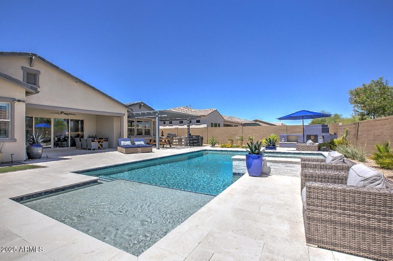 Diving Pool & Spa
