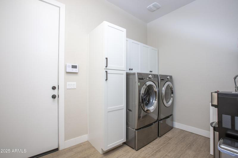 Oversized Laundry Room