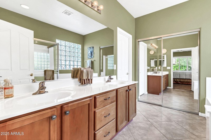 Double Sinks
