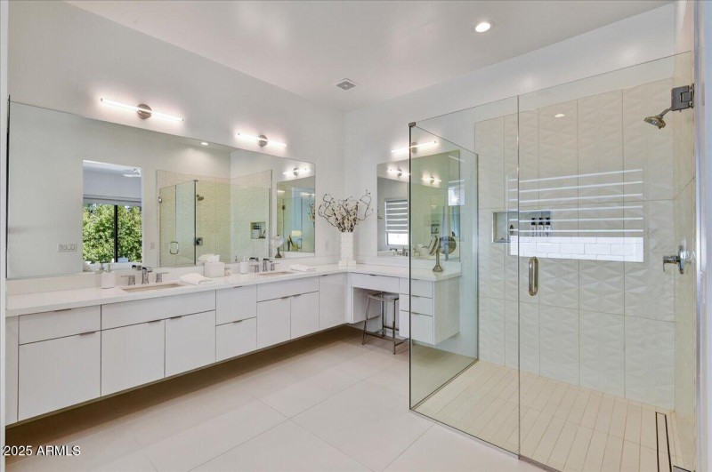 16-Primary Bathroom