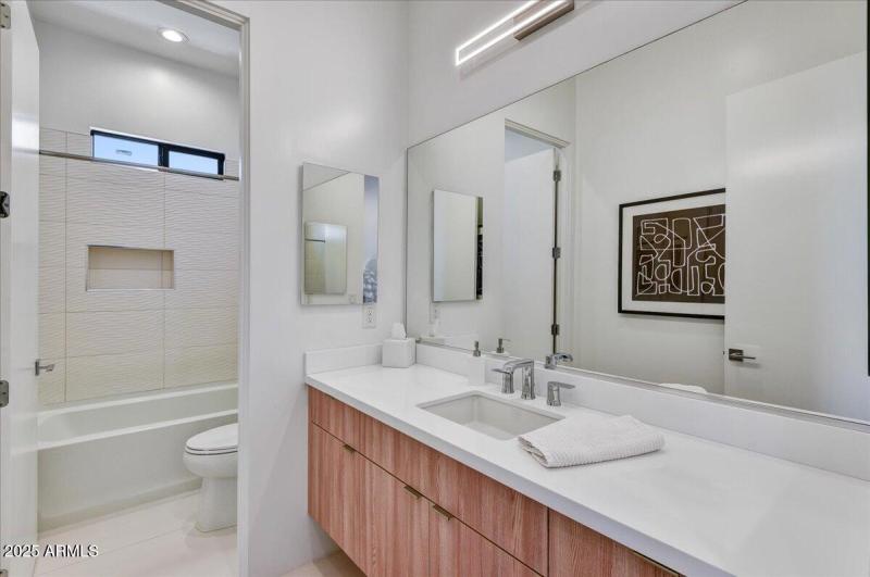 19-Bathroom