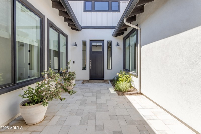 Private Courtyard