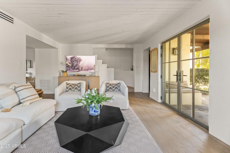 Interior (26 of 72)