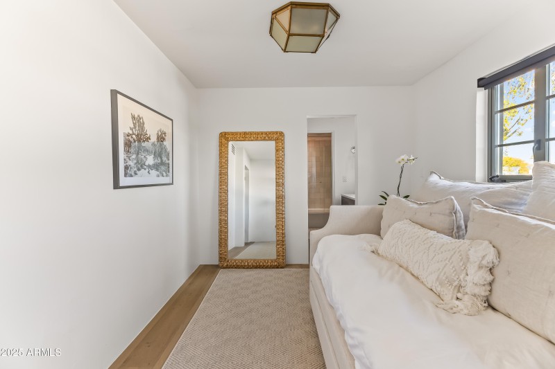 Interior (43 of 72)