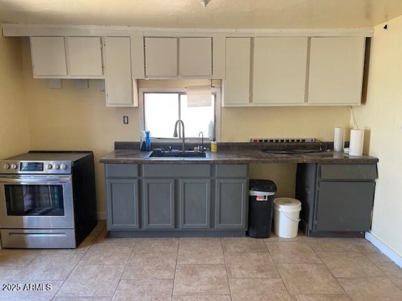 Kitchen 1
