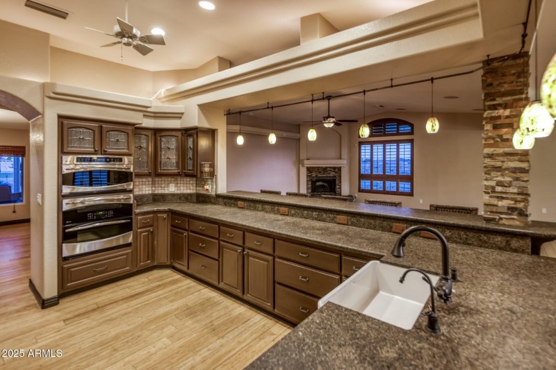 012_Kitchen