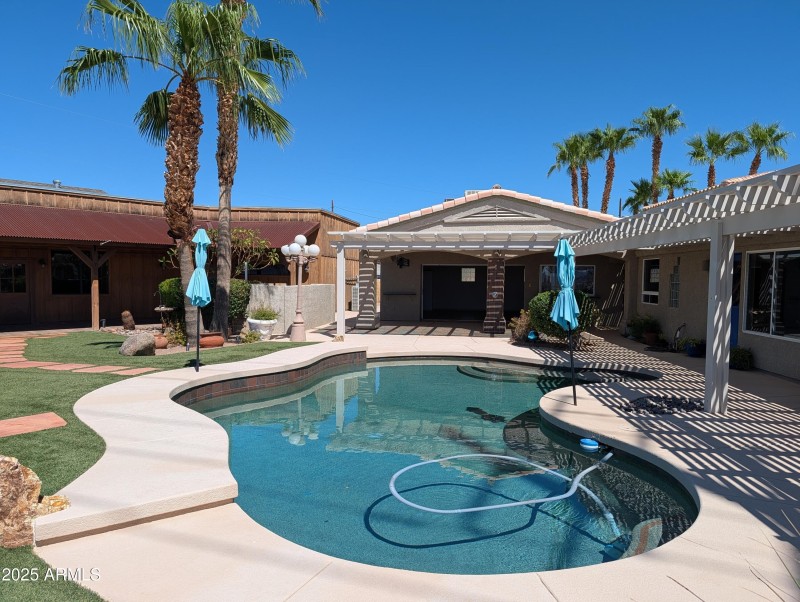 040_Pool