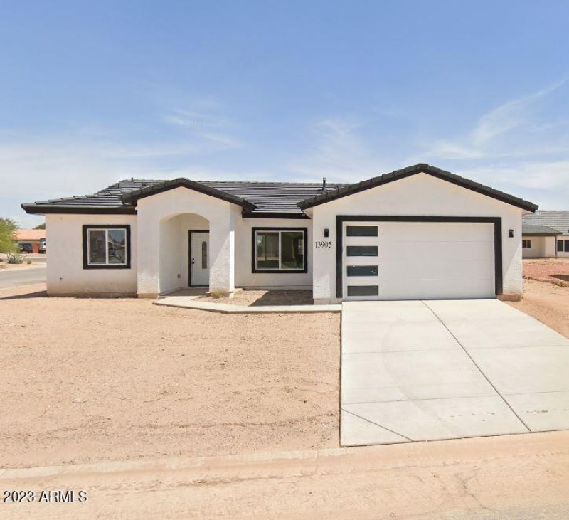 13905 S. Avalon