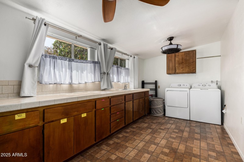 Laundry room with lots of storage