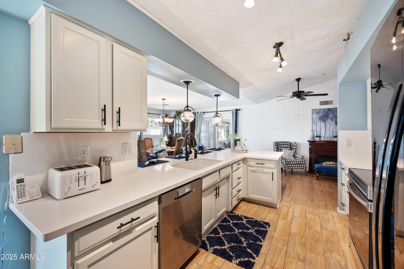 Open Kitchen