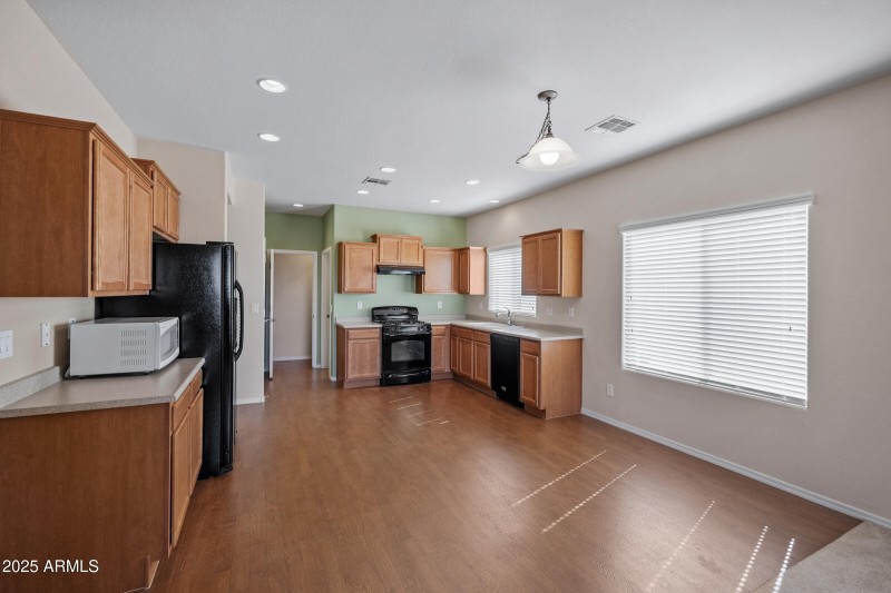 26234 W Behrend Dr-14