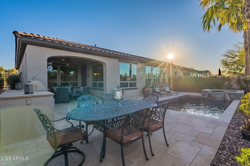Great Entertaining Area