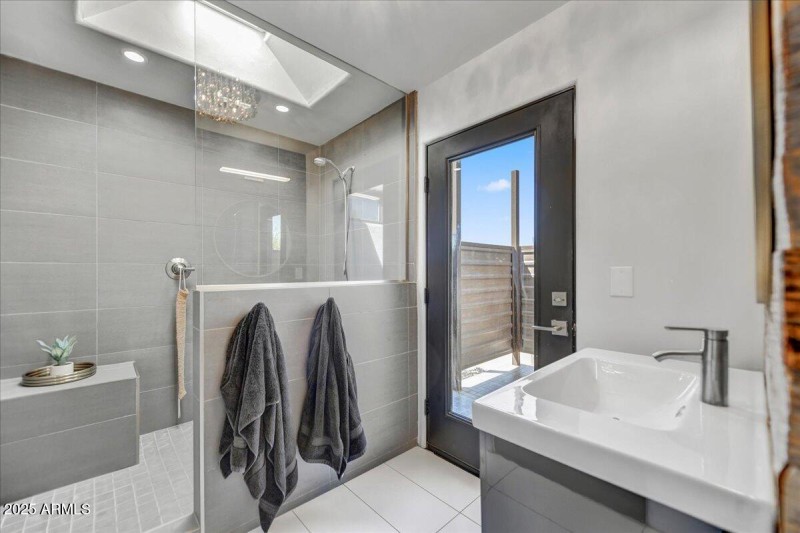 14-Primary Shower Detail