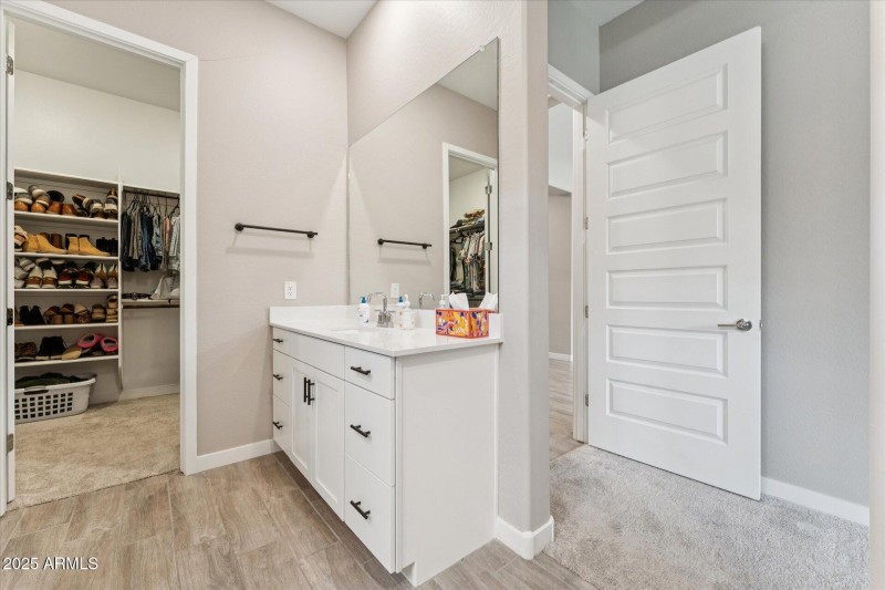 13-013-primary-bathroom