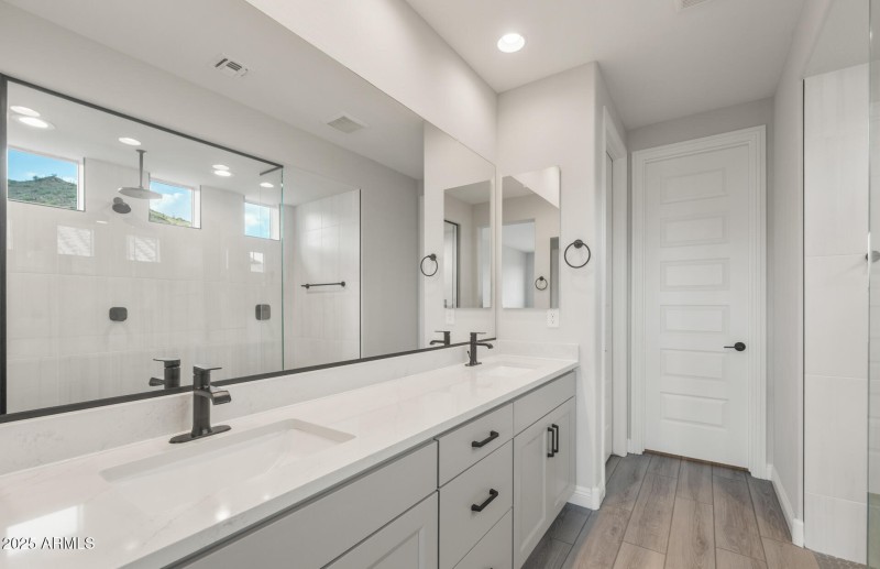 Owner's Bathroom