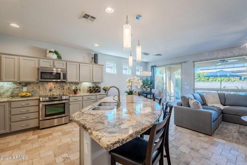 Fully Equipped Kitchen Amenties