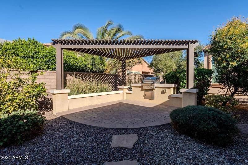 Great Entertaining Area