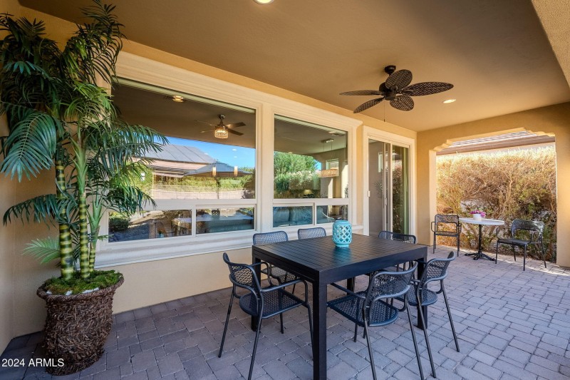 Great Entertaining Area