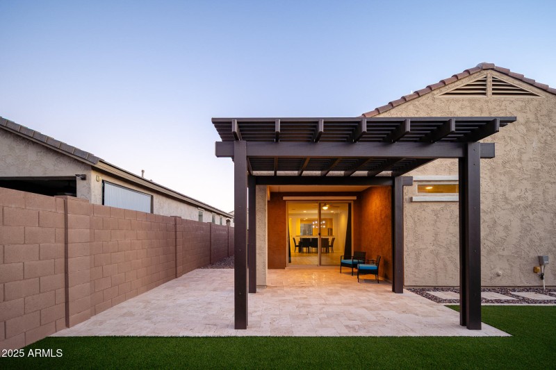 29_Back-Yard_03