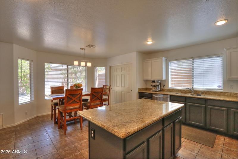 Kitchen 4