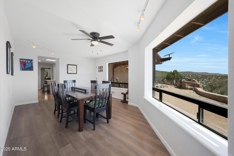 Dining to Kitchen