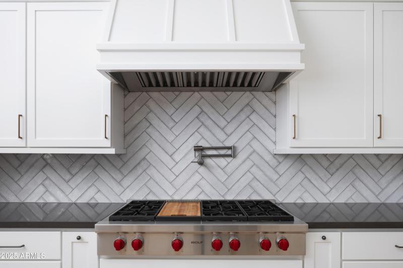 COOK TOP DETAIL